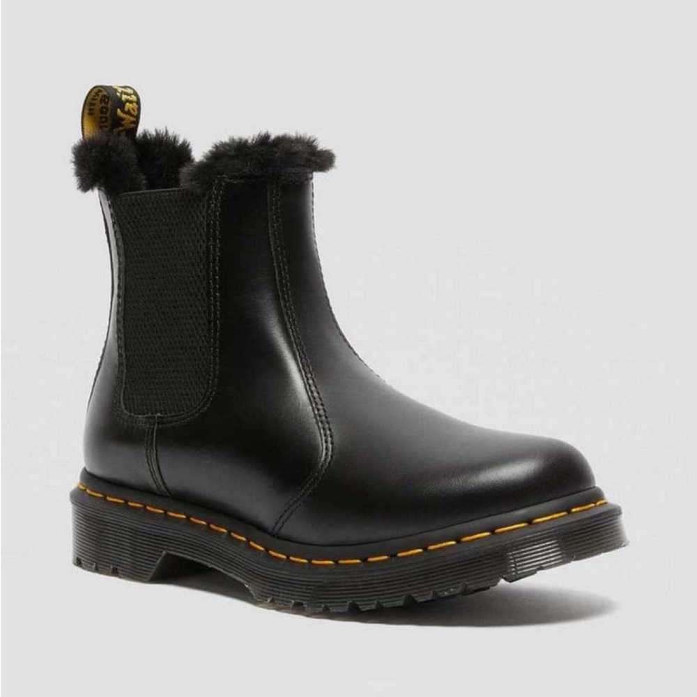 DR Martens 2976 Leonore Faux Fur Lined Chelsea Boots